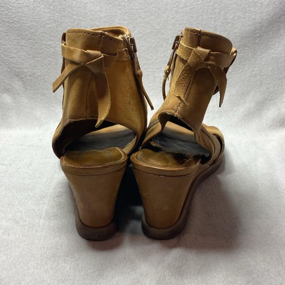 Miz Mooz Becca Brown Leather Wedge Open Toe Sandals size 40 - Picture 3 of 7